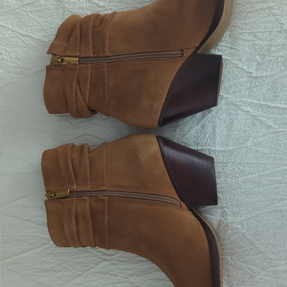 NWT Vince Camuto Woman NERLINJI Pointed Toe Bootie, Light Cognac Verona, 6.5M - Picture 4 of 7
